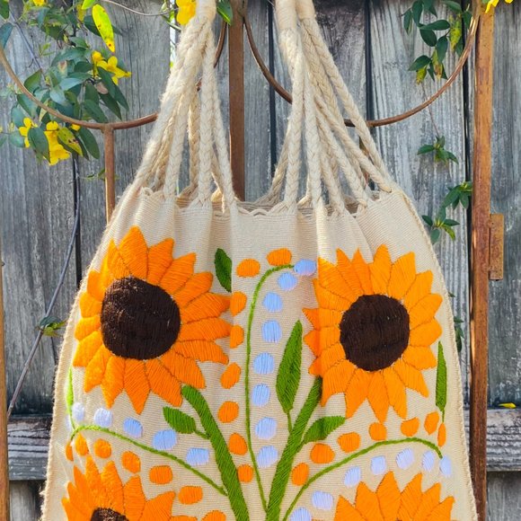 EMBROIDERED HANDMADE BAG - Picture 2 of 2